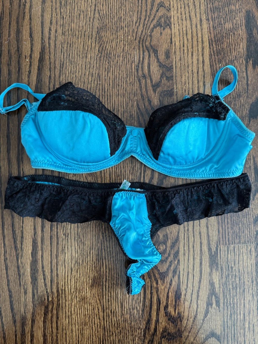 Sabbia Rosa silk bra and panty set sz85